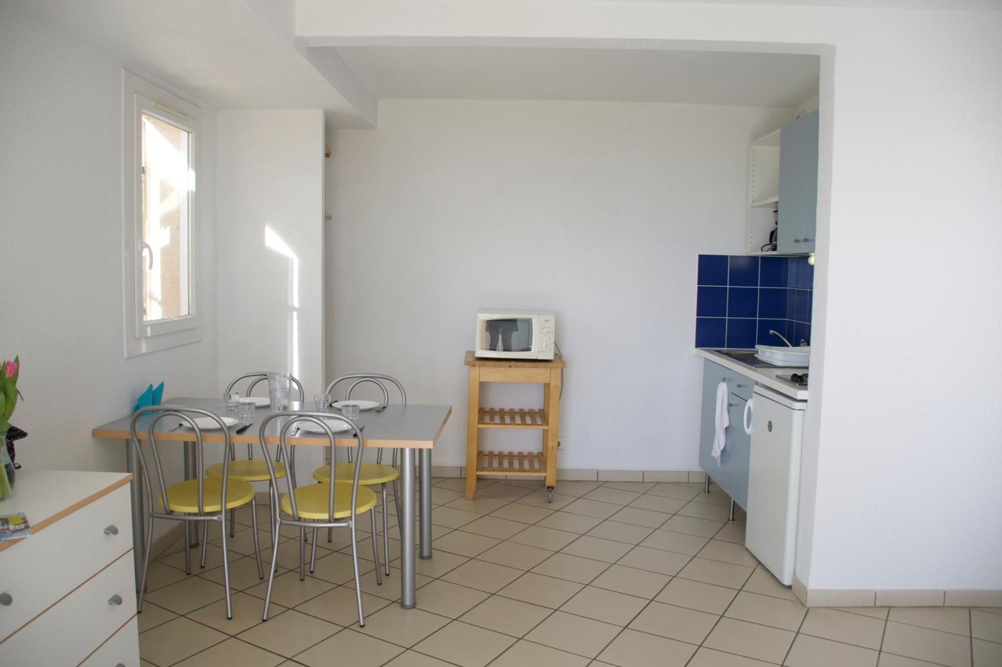 Ulvf Les Romarins Aparthotel Fleury  Exterior foto